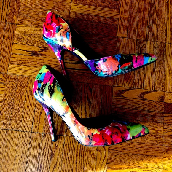 Gorgeous Steve Madden floral d’Orsey patent shoes